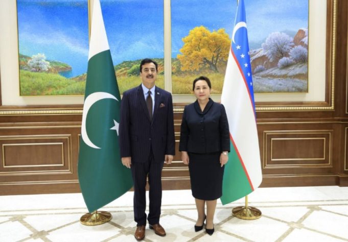 سینیٹ چیئرمین گیلانی اور ازبک ہم منصب کے درمیان بین الپارلیمانی تعاون کے فروغ پر تبادلہ خیال