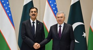 آئی پی یو اسمبلی کے موقع پر ازبک صدر کی چیئرمین سینیٹ یوسف رضا گیلانی سے ملاقات