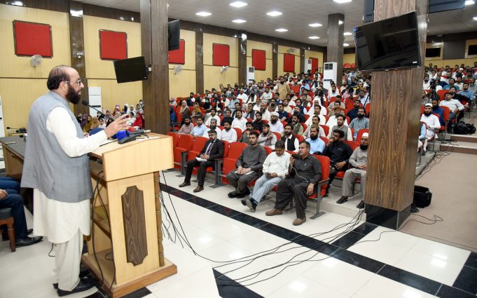 Religious affairs minister urges Moavineen-e-Hujjaj to serve pilgrims with dedication, uphold Pakistan’s honor