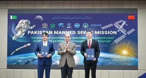 China to select, train two Pakistani astronauts for future space missions