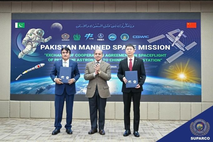 China to select, train two Pakistani astronauts for future space missions