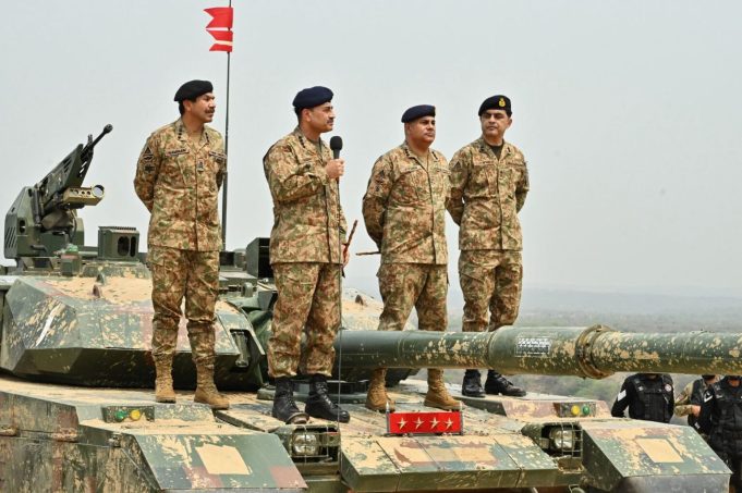 COAS reaffirms Pakistan Army’s resolve during major field exercise