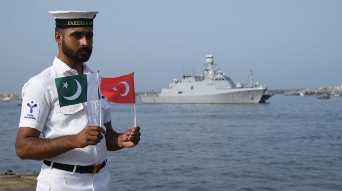 Turkish naval ship TCG BÜYÜKADA arrives in Karachi on goodwill visit