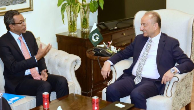 UNICEF, Pakistan vow stronger partnership to shield children from climate change