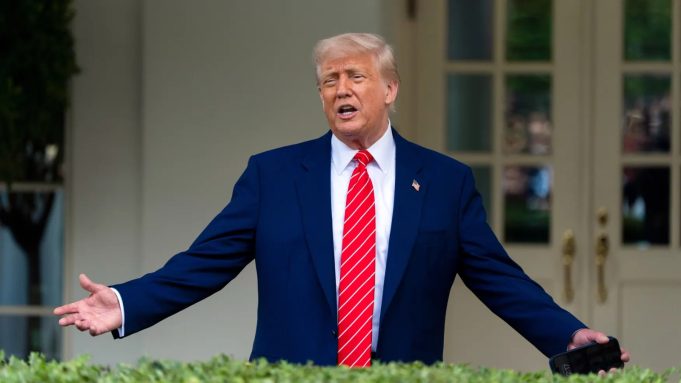 Trump pushes for de-escalation as U.S. holds urgent talks with India, Pakistan amid escalating cross-border strikes