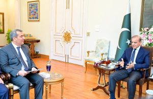 PM Shehbaz thanks Azerbaijan, UAE for support during South Asia tensions; reaffirms commitment to regional peace