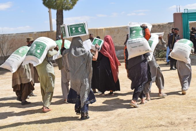 KSrelief distributes 30,000 food packages across Pakistan, benefiting over 200,000 people