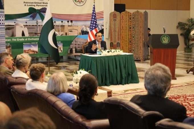 COAS Field Marshal Asim Munir engages U.S. strategic community in Washington, highlights Pakistan’s vision for peace, partnership