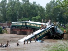 Railway bridge collapse prompts suspension of officials as Pakistan Railways pushes forward with reforms