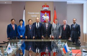 Senator Mushahid meets Russian FM Lavrov, slams ‘Asian NATO’ at Eurasian Forum