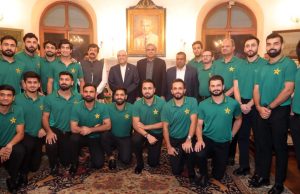 President Zardari urges cricketers to focus on game, not politics, during Bangladesh team reception