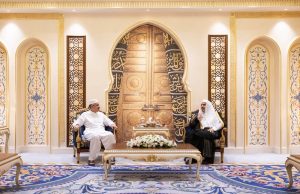 MWL chief receives Pakistan’s chief justice in Makkah to discuss Islamic justice principles
