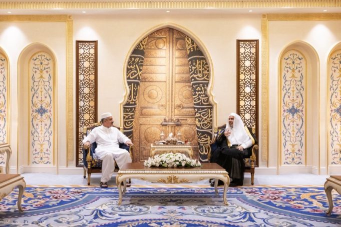 MWL chief receives Pakistan’s chief justice in Makkah to discuss Islamic justice principles
