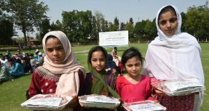 Muslim World League distributes sacrificial meat of nearly 600 sheep to underprivileged families in Pakistan