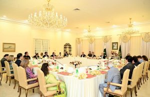 Prime Minister Muhammad Shehbaz Sharif hosted dinner reception in honour of a high-level diplomatic delegation headed by Pakistan Peoples Party (PPP) Chairman Bilawal Bhutto Zardari for visiting important world capitals to highlight Pakistan’s perspective on the recent Indian aggression.