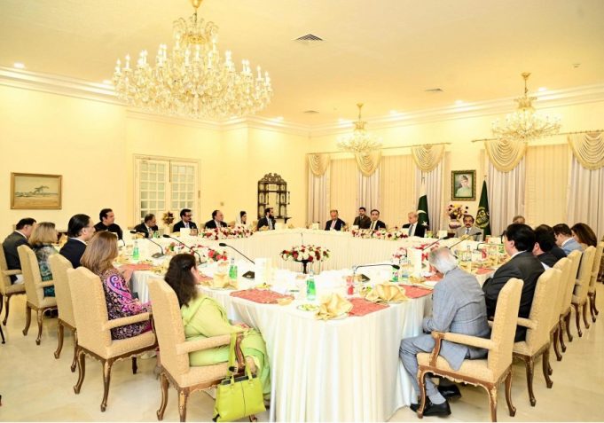 Prime Minister Muhammad Shehbaz Sharif hosted dinner reception in honour of a high-level diplomatic delegation headed by Pakistan Peoples Party (PPP) Chairman Bilawal Bhutto Zardari for visiting important world capitals to highlight Pakistan’s perspective on the recent Indian aggression.