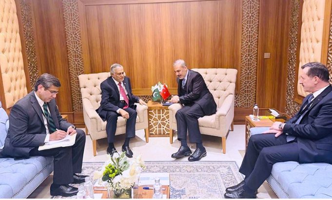 Pakistan, Türkiye call for urgent ceasefire, unimpeded humanitarian aid in Gaza