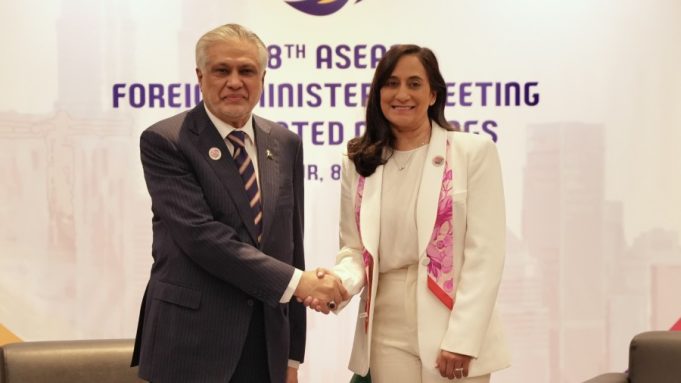 Pakistan, Canada agree to strengthen trade ties as Ishaq Dar meets FM Anita Anand in Kuala Lumpur