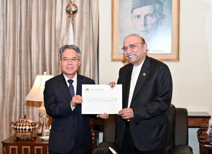 President Zardari lauds China’s support, calls for deeper economic, cultural ties
