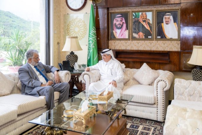 The meeting between Ambassador of the Custodian of the Two Holy Mosques to Pakistan, Nawaf bin Said Al-Malki and Higher Education Commission Chairman, Dr. Mukhtar Ahmed featured a cordial exchange and discussion on matters of mutual interest.