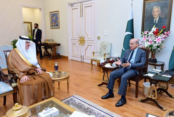 PM Shehbaz lauds Saudi role in Middle East peace, Pakistan-India ceasefire