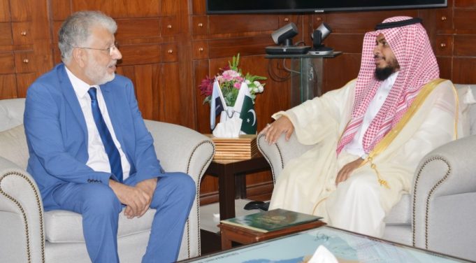 IIUI president, HEC chairman chart new academic vsion with focus on merit, reform & Islamic identity