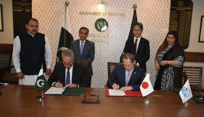 Japan extends ¥379 million grant to empower Pakistan’s civil servants through JDS scholarship program