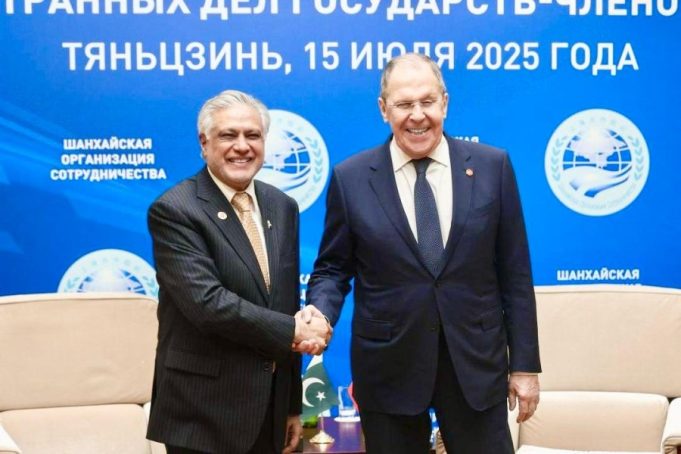 Pakistan, Russia pledge to boost trade, energy, & defence ties at SCO sidelines meeting