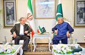 Dar, Araghchi hold strategic talks to boost Pakistan-Iran ties ahead of leadership summit