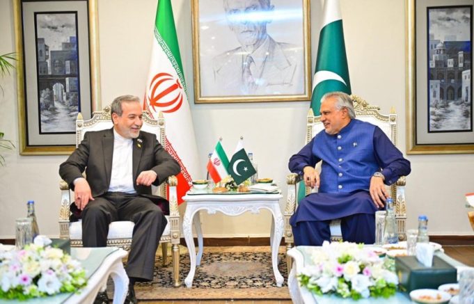 Dar, Araghchi hold strategic talks to boost Pakistan-Iran ties ahead of leadership summit
