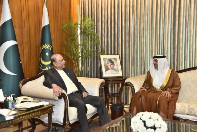 President Asif Ali Zardari bids farewell to UAE Ambassador Hamad Obaid Alzaabi at Aiwan-e-Sadr, extending best wishes for his future endeavors.
