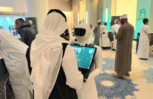 Robots join Quran competition to guide visitors in 96 languages in Makkah