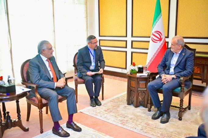 Dar reaffirms commitment to $10 bln trade target during meeting with Iranian president