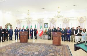 Pakistan, Iran vow to boost trade to $10 bln as leaders sign 12 landmark agreements