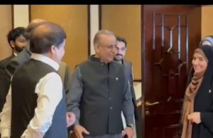 Pakistan, Iran vow to boost connectivity, trade links; Tehran eyes role in Silk Road corridor