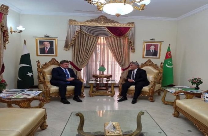 Turkmen, EU envoys explore prospects for sustainable development, energy partnerships