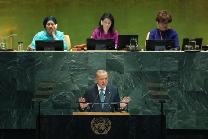 Erdogan urges UN-based resolution of Kashmir dispute at UNGA