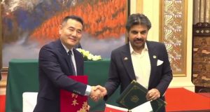 Zardari oversees signing of three key Pak-China MoUs in Urumqi on livestock, textiles, and emergency cooperation