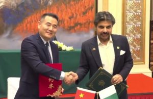 Zardari oversees signing of three key Pak-China MoUs in Urumqi on livestock, textiles, and emergency cooperation