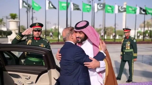 🇵🇰🇸🇦 PM Shehbaz’s historic visit to Saudi Arabia: A new chapter in Pak-Saudi partnership begins