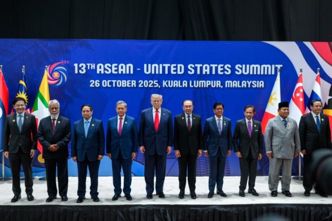 Leaders pose for the 13th annual U.S.-ASEAN Summit group photo πΊπΈπ