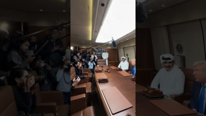Donald Trump meets Emir of Qatar aboard Air Force One: “It’s such an honor to have you on the plane”