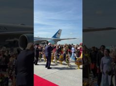 President Donald Trump joins traditional dance during arrival ceremony in Malaysia 🇺🇸🇲🇾