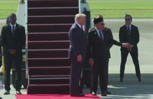 President Trump arrives in Malaysia after 20-hour flight to sign historic Cambodia-Thailand peace deal 🇺🇸🇲🇾