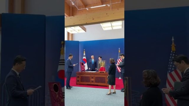 President Trump becomes first U.S. leader to receive South Korea’s highest civilian honor – the Grand Order of Mugunghwa 🇺🇸🇰🇷