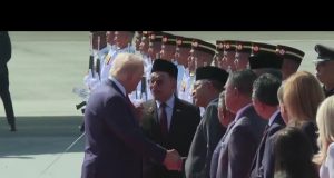 President Trump receives warm welcome from Malaysian officials upon arrival at Kuala Lumpur International Airport 🇺🇸🇲🇾
