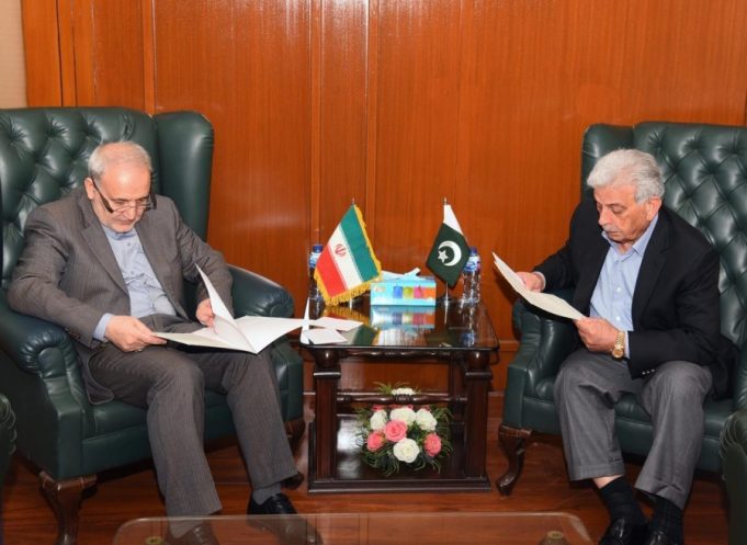 Pakistan, Iran to boost agri cooperation as both eye $10 billion trade target
