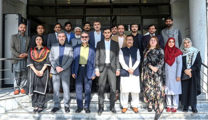Pakistan, Iran media outlets explore enhanced cooperation in news exchange, journalist training