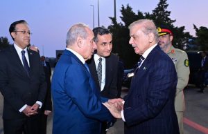 BAKU: Prime Minister Muhammad Shehbaz Sharif departs from Heydar Aliyev International Airport, seen off by Azerbaijan’s First Deputy Prime Minister Yagub Abdulla Oglu Eyyubev.