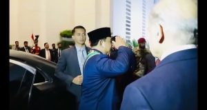 Indonesian president salutes Field Marshal Asim Munir in a remarkable display of respect